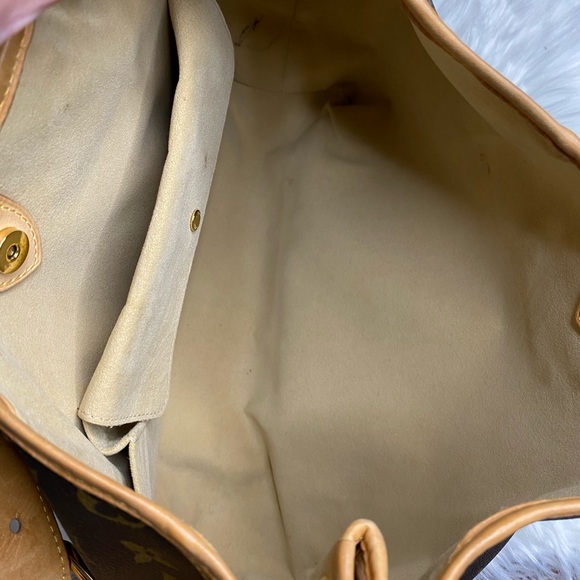 Louis Vuitton Galleria PM - Picture 12 of 14